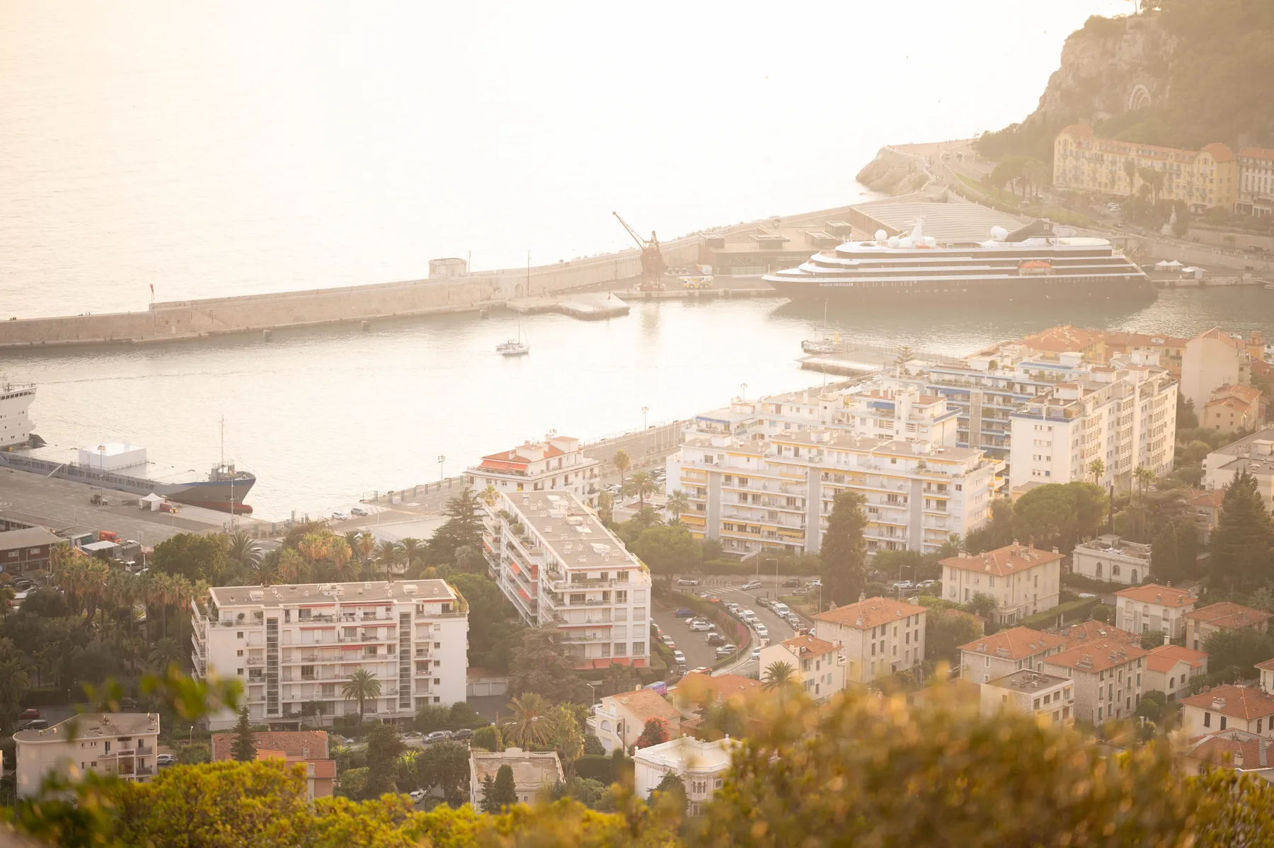 A fully planned proposal on the French Riviera